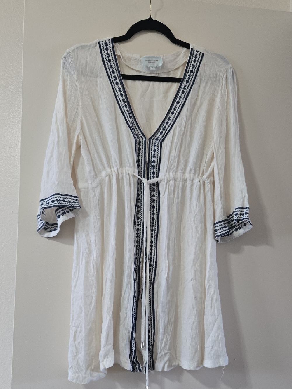 Romeo & Juliet Couture Beach Swim Coverup
